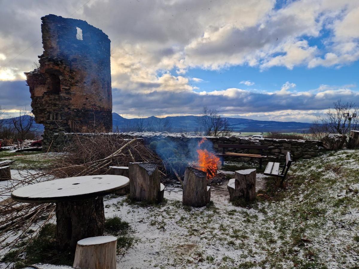 Penzion Hrad Doubravka Teplice Extérieur photo