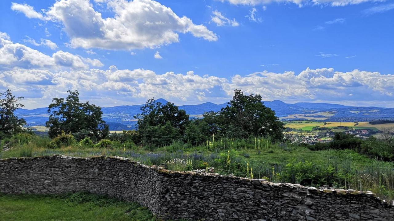 Penzion Hrad Doubravka Teplice Extérieur photo